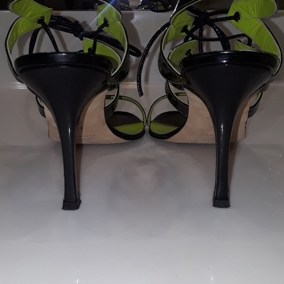 GORGEOUS Blahnik strappy heels - Picture 5 of 8
